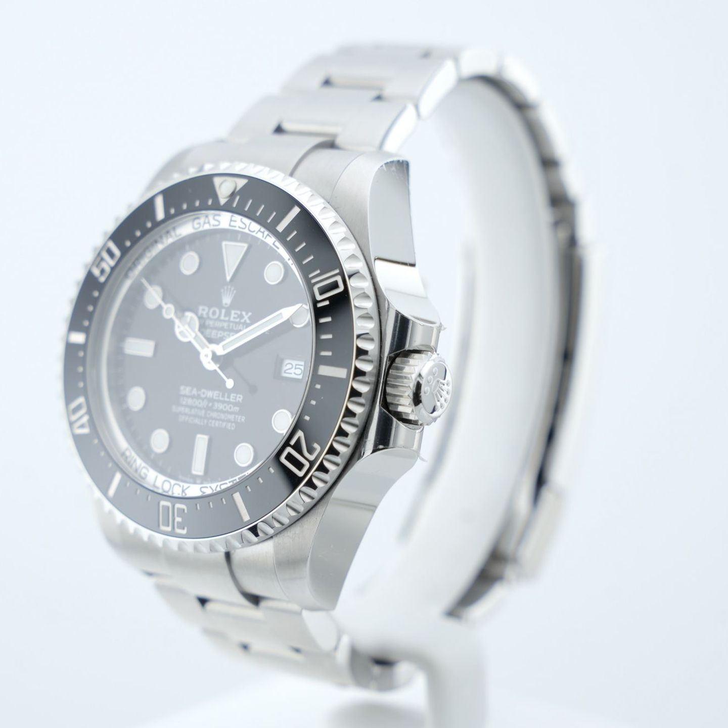 Rolex Sea-Dweller Deepsea 126660 (Unknown (random serial)) - Black dial 44 mm Steel case (2/8)