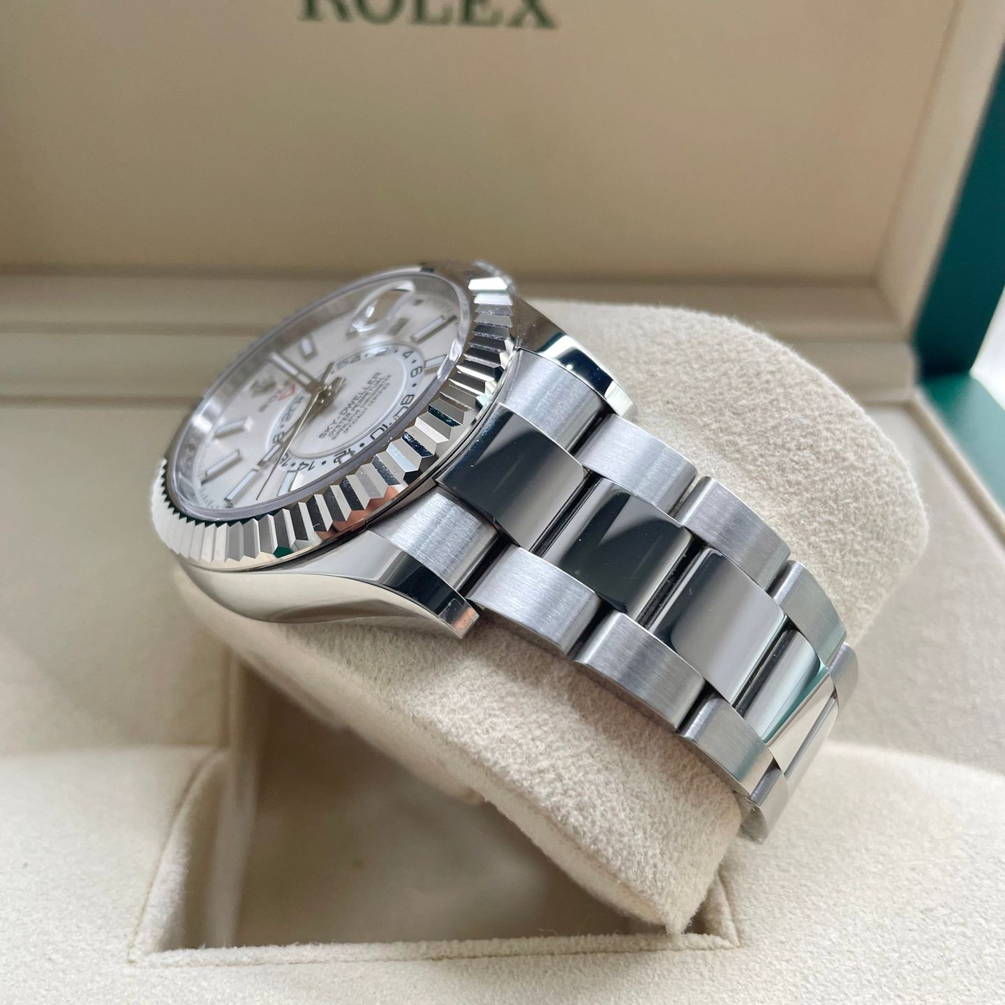 Rolex Sky-Dweller 326934 (2021) - Wit wijzerplaat 42mm Staal (3/7)