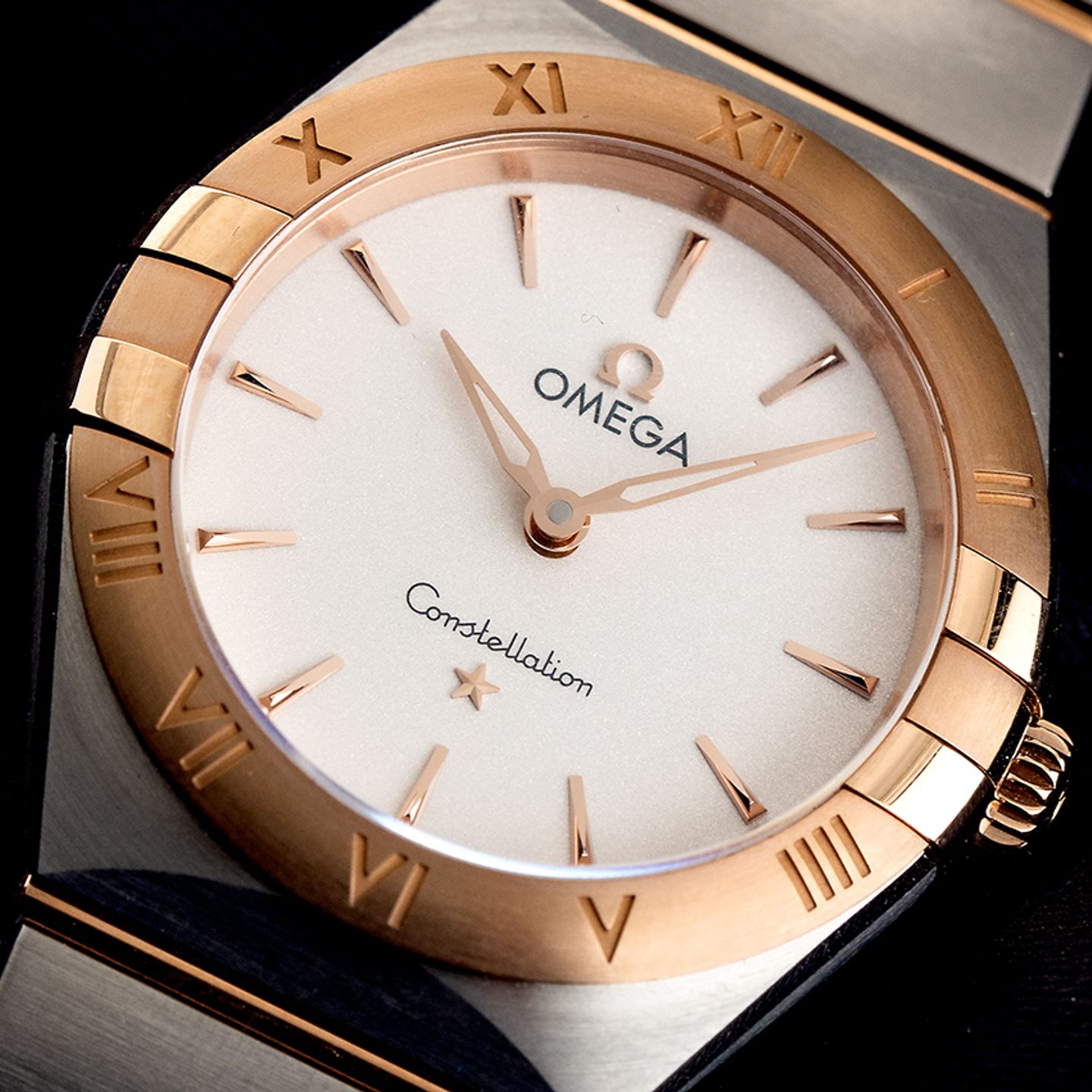 Omega Constellation Quartz 131.20.28.60.02.001 (2024) - Silver dial 28 mm Steel case (3/7)