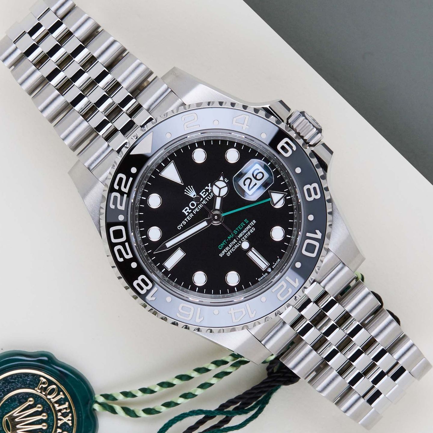 Rolex GMT-Master II 126710GRNR (2025) - Black dial 40 mm Steel case (1/8)