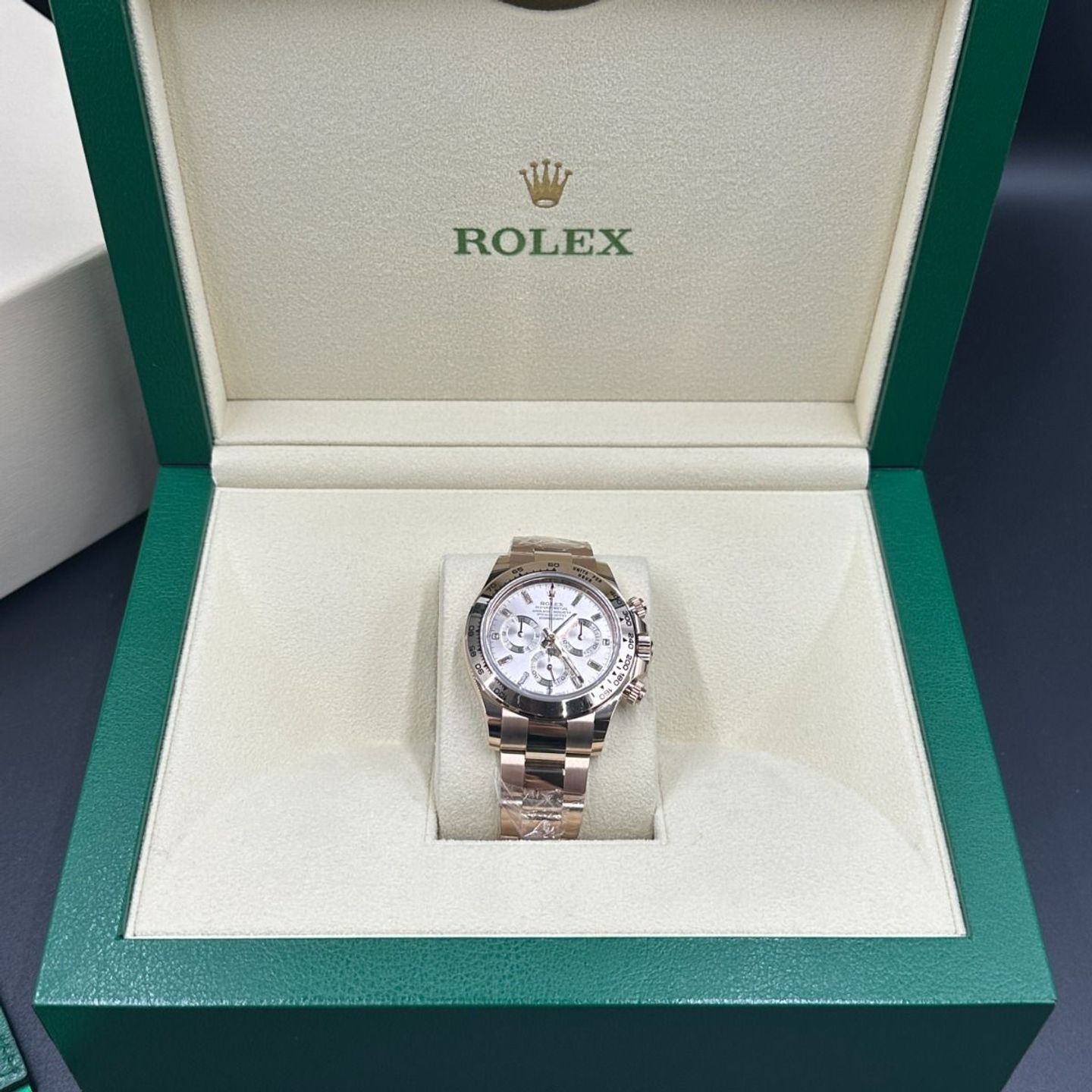 Rolex Daytona 116505 (Onbekend (willekeurig serienummer)) - Roze wijzerplaat 40mm Roségoud (2/8)