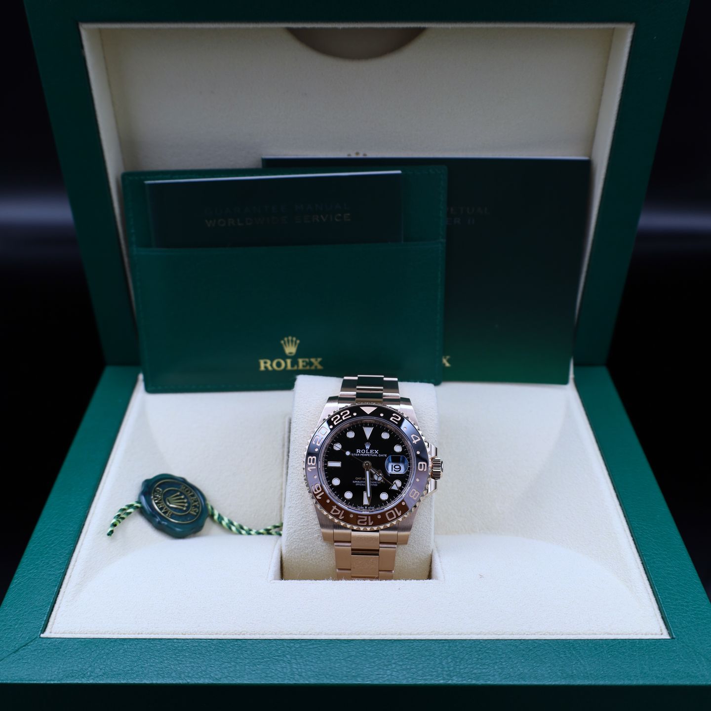 Rolex GMT-Master II 126715CHNR (2022) - Black dial 40 mm Rose Gold case (8/8)