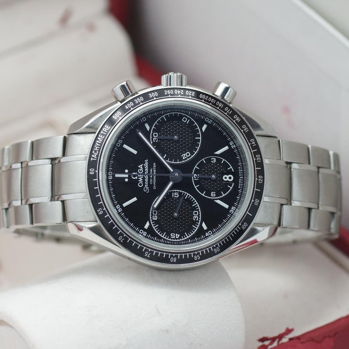 Omega Speedmaster Racing 326.30.40.50.01.001 - (2/8)