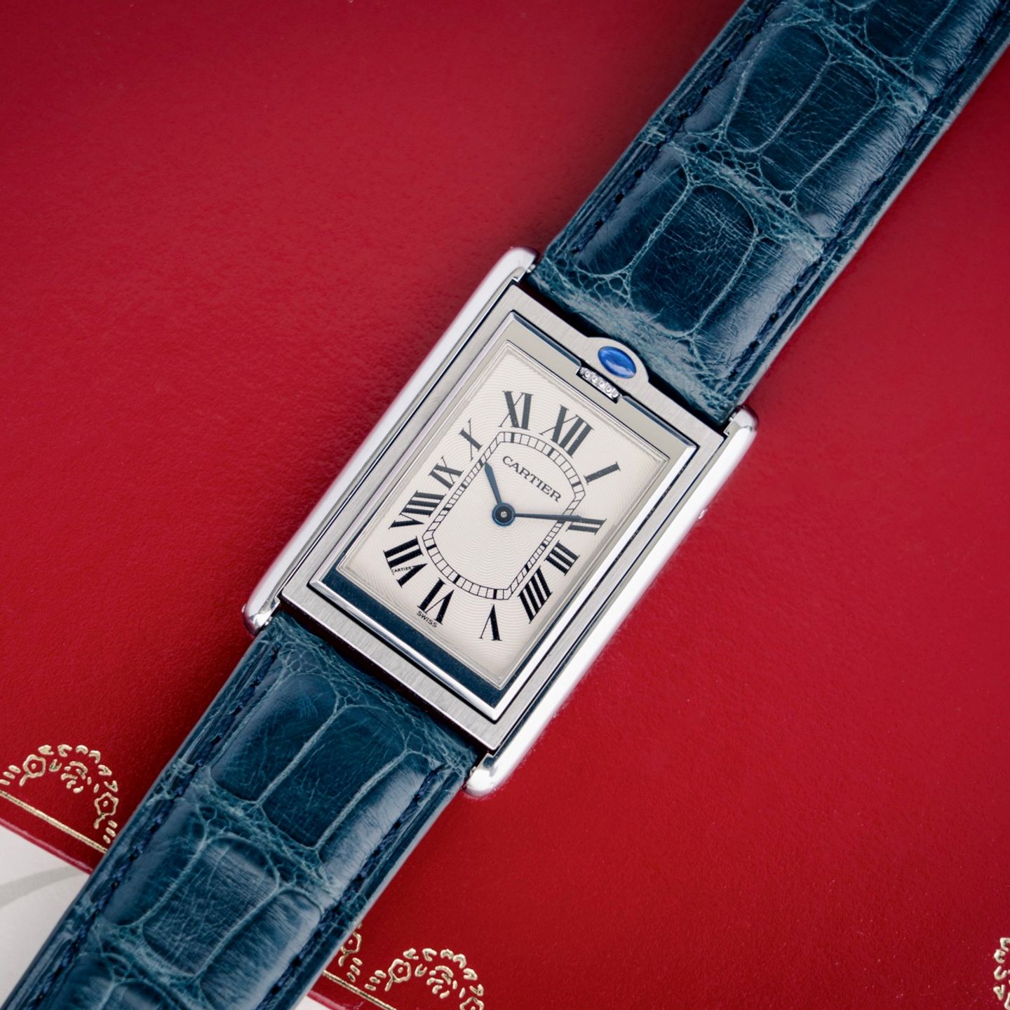 Cartier Tank 2390 (1999) - Silver dial 25 mm Steel case (2/8)