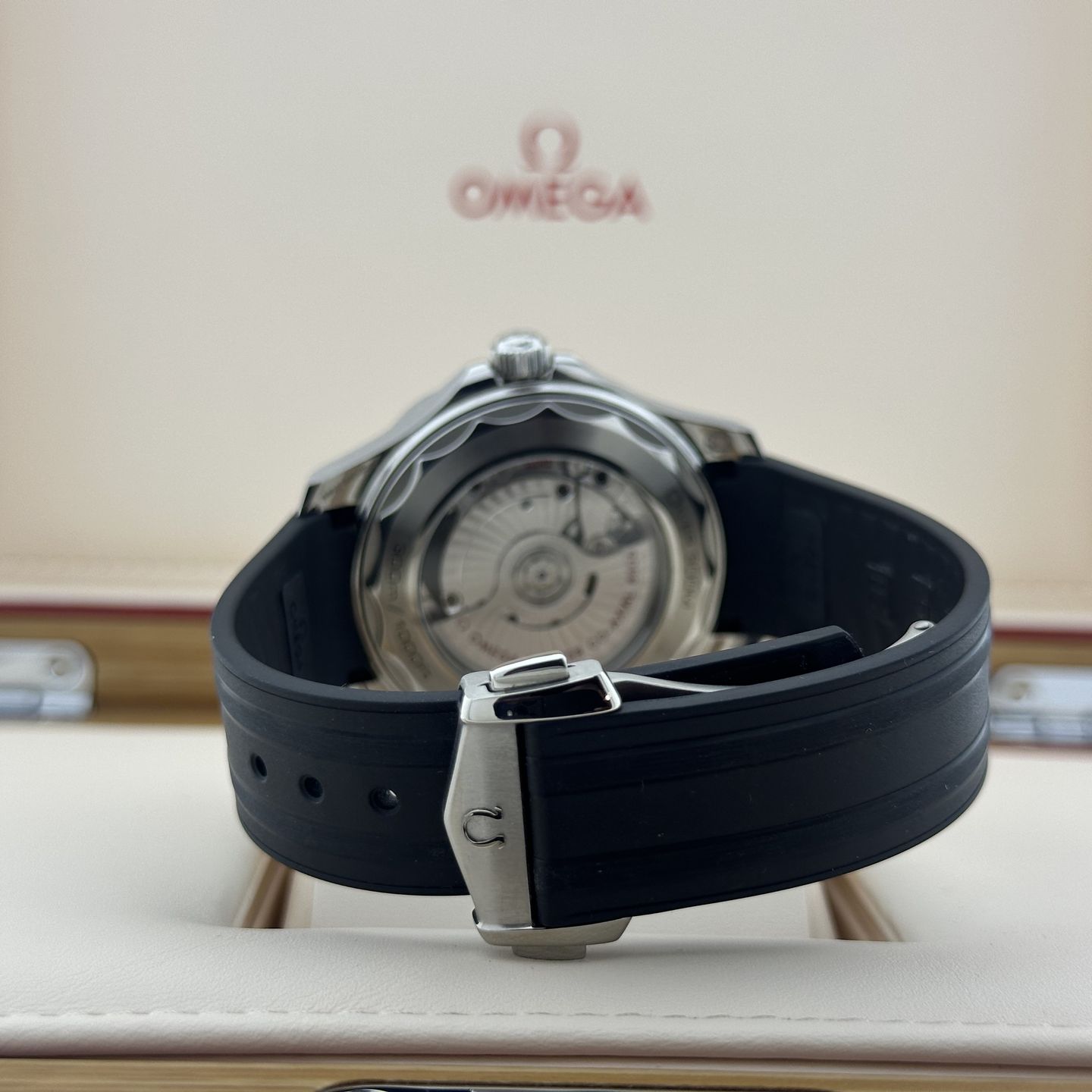 Omega Seamaster Diver 300 M 210.32.42.20.01.003 (2025) - Black dial 42 mm Steel case (7/8)