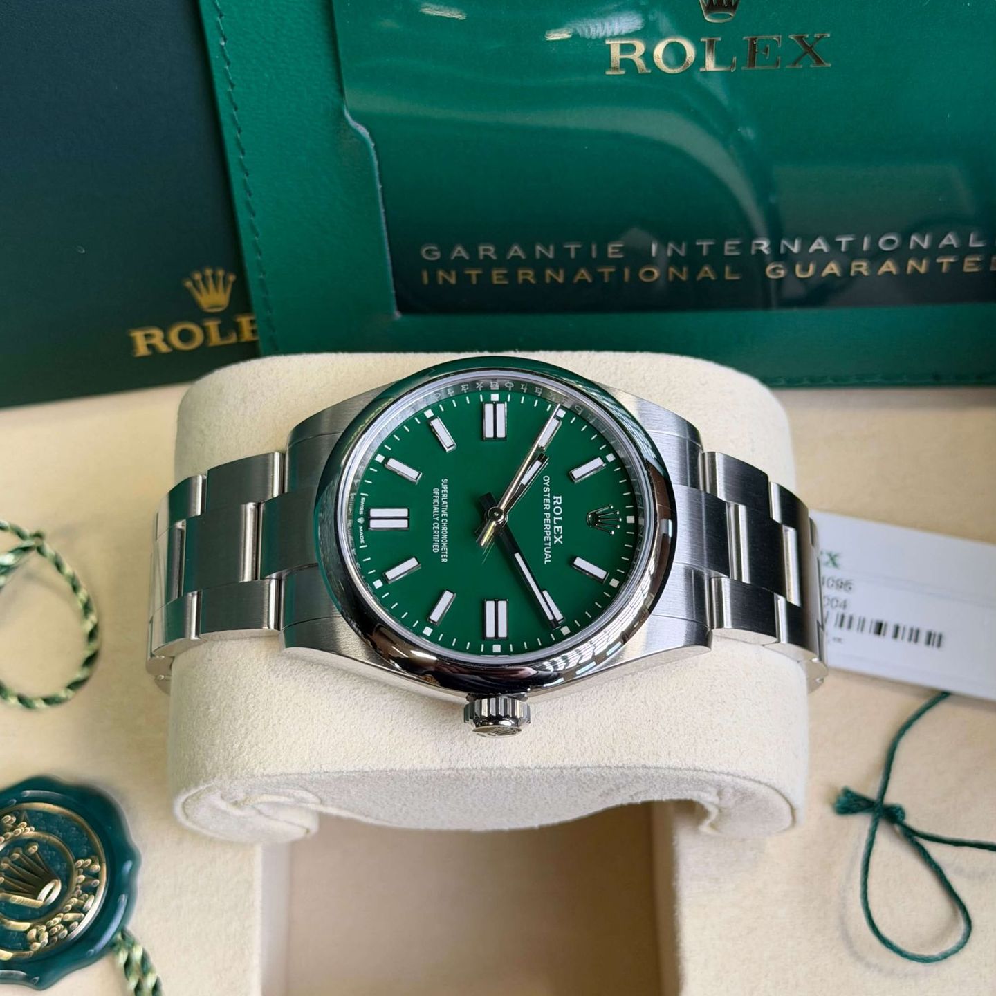 Rolex Oyster Perpetual 41 124300 - (4/7)
