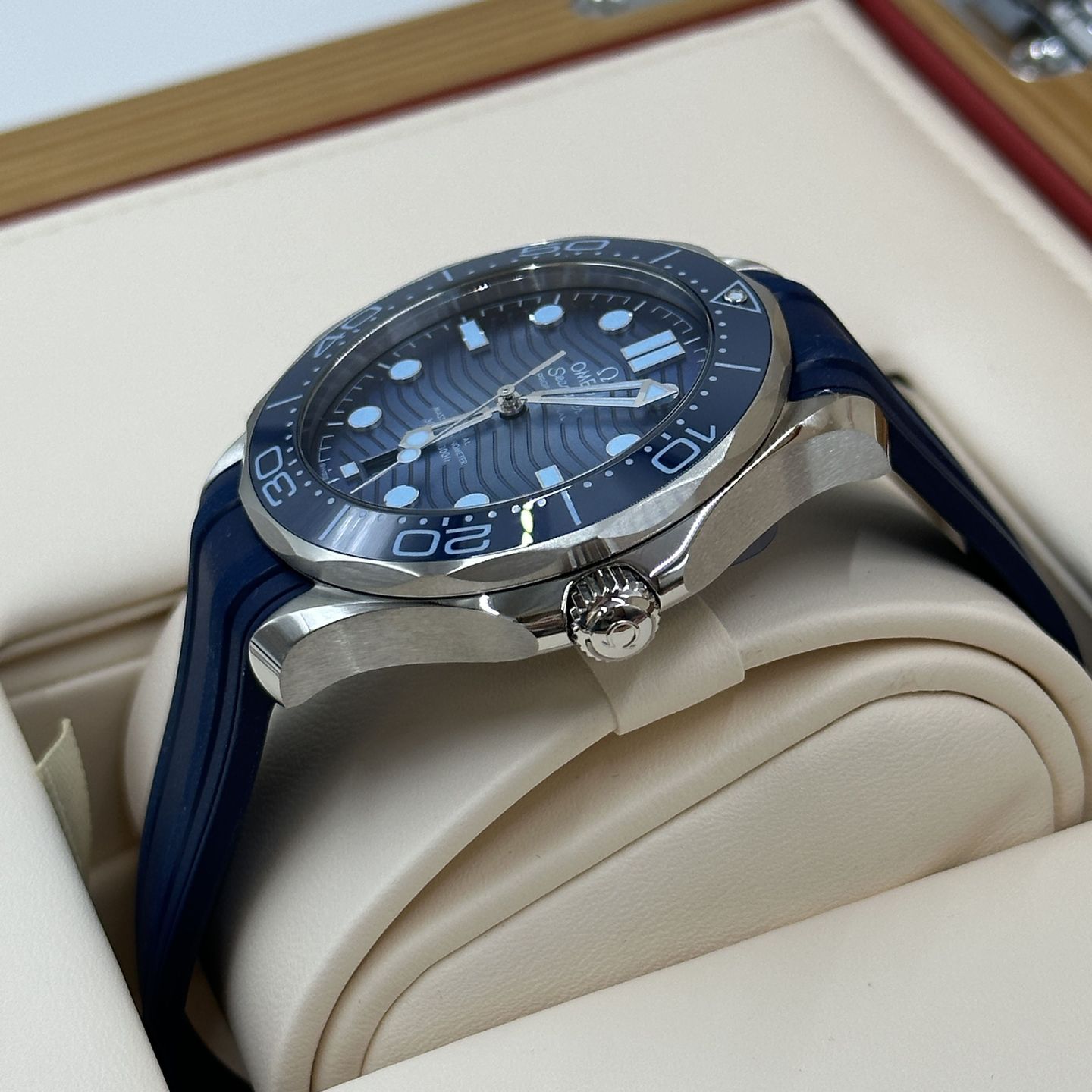 Omega Seamaster Diver 300 M 210.32.42.20.03.002 (2023) - Blauw wijzerplaat 42mm Staal (6/8)