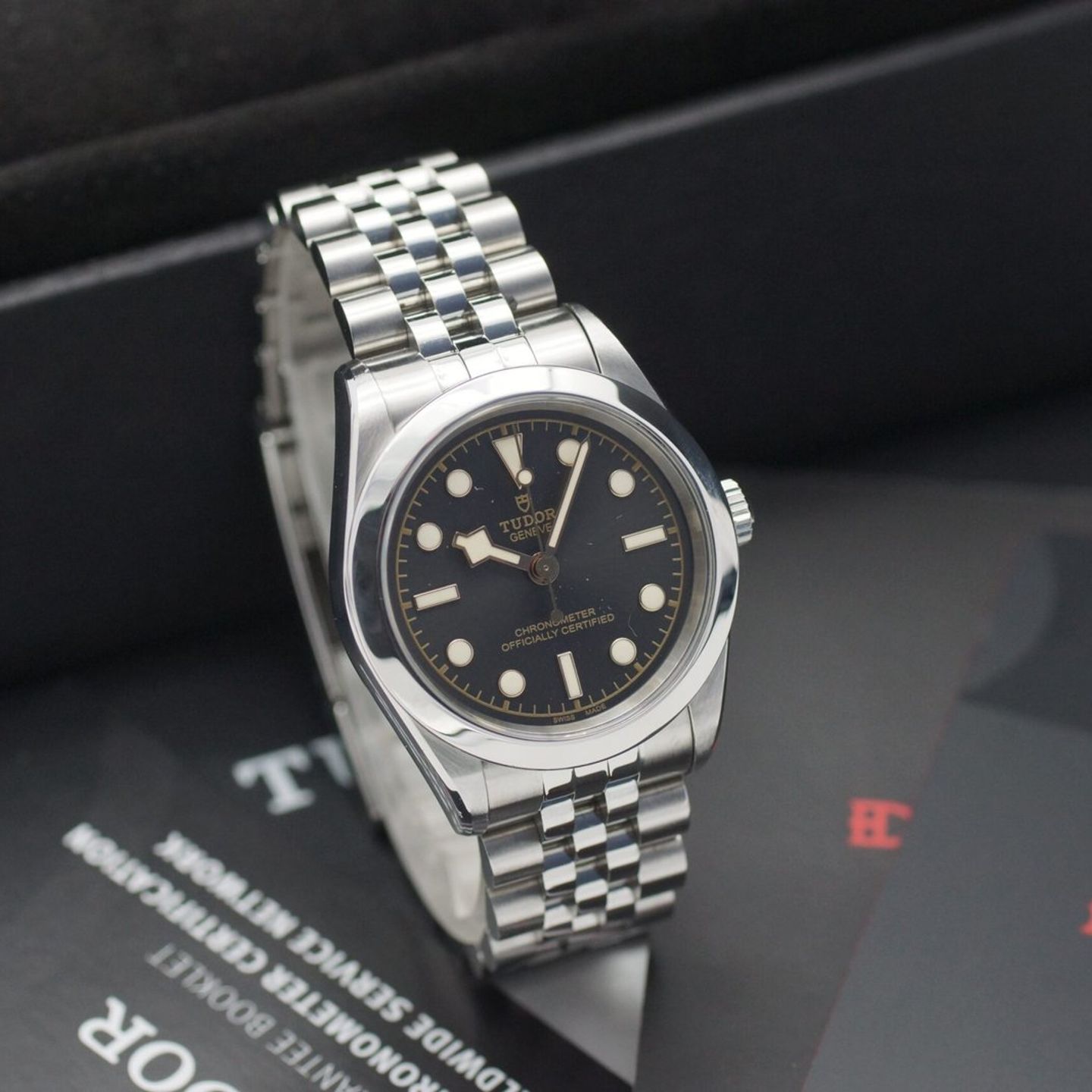 Tudor Black Bay 79600 (2023) - Black dial 31 mm Steel case (2/8)