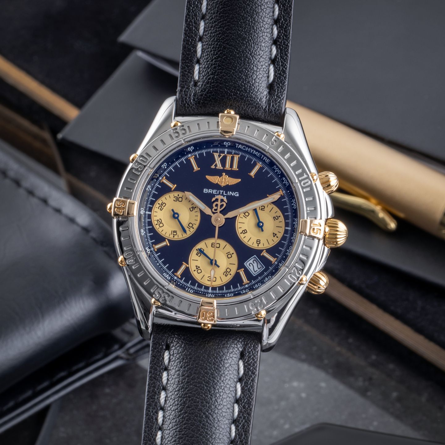 Breitling Unknown B55048 (1999) - Blue dial 36 mm Steel case (3/8)