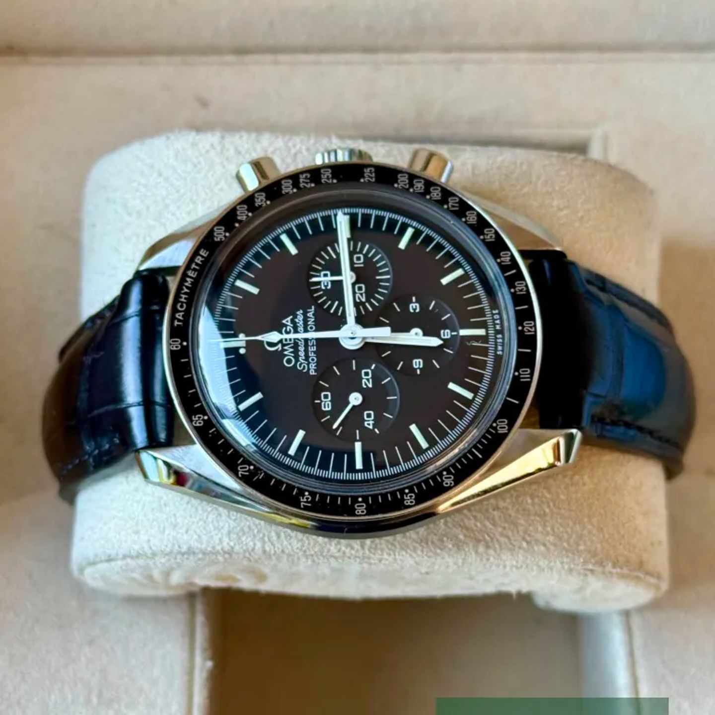 Omega Speedmaster Professional Moonwatch 311.33.42.30.01.001 - (3/4)