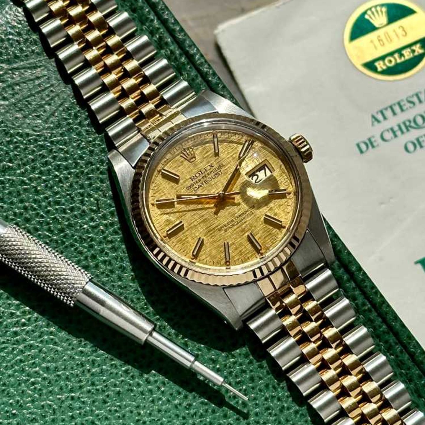 Rolex Datejust 36 16013 (1981) - Gold dial 36 mm Gold/Steel case (3/8)