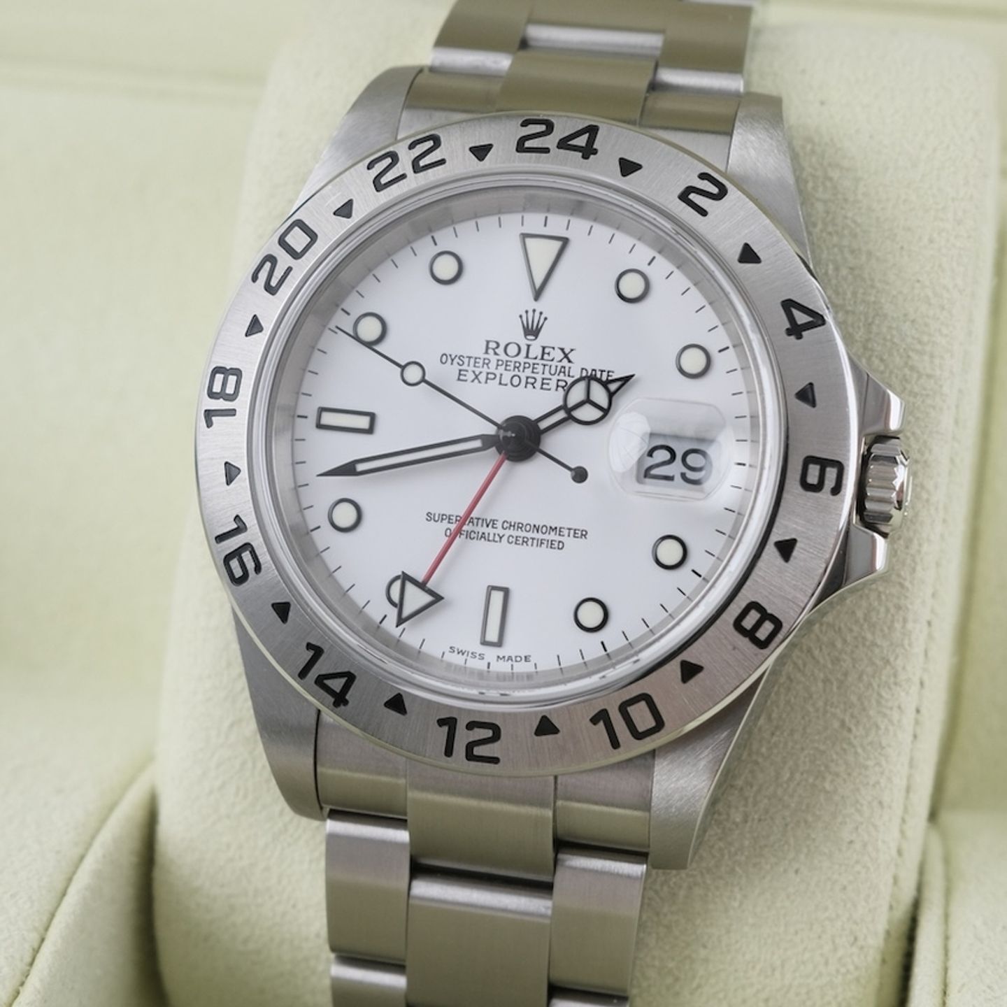 Rolex Explorer II 16570 - (3/8)