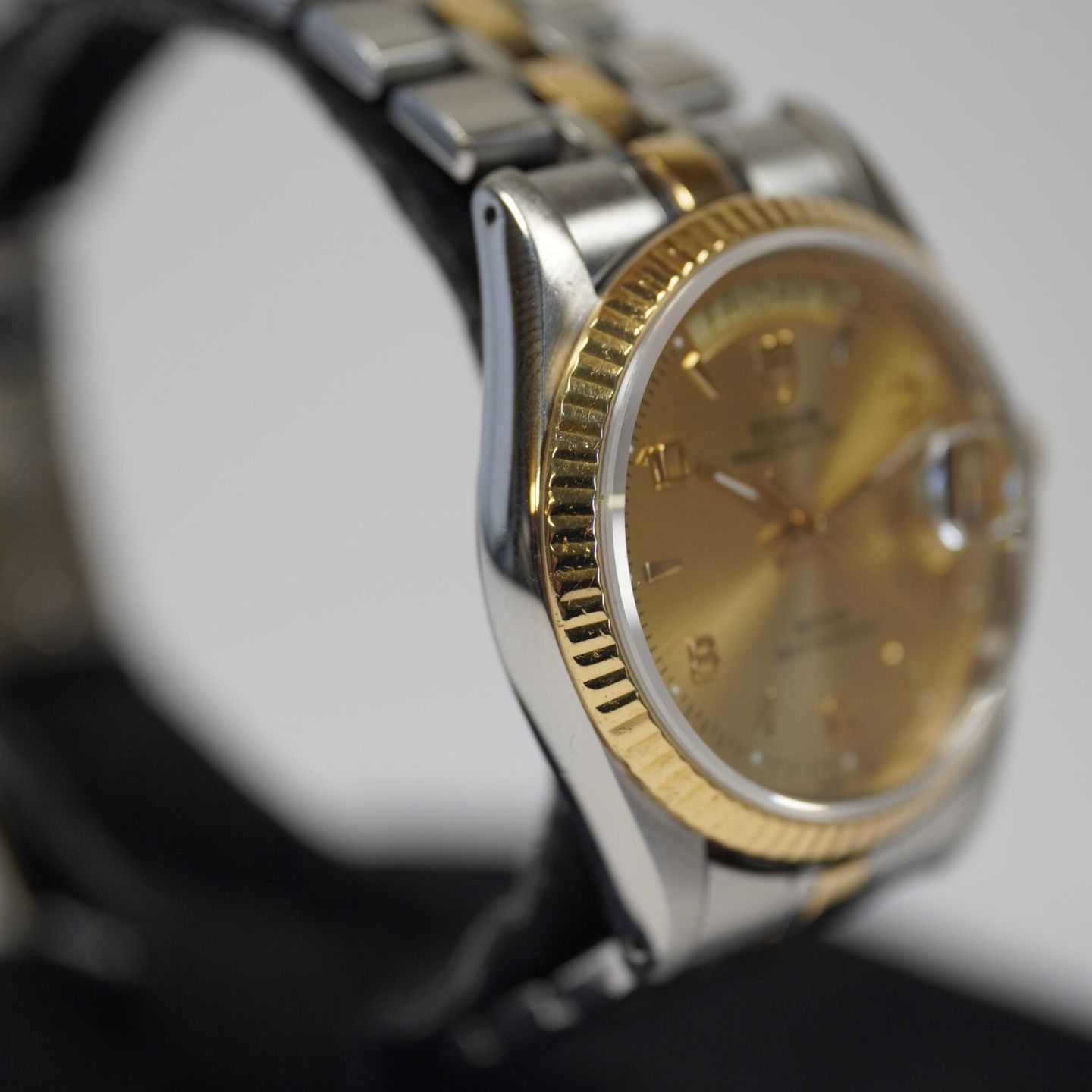 Tudor Prince Date 76213 (2002) - Champagne dial 36 mm Gold/Steel case (3/8)