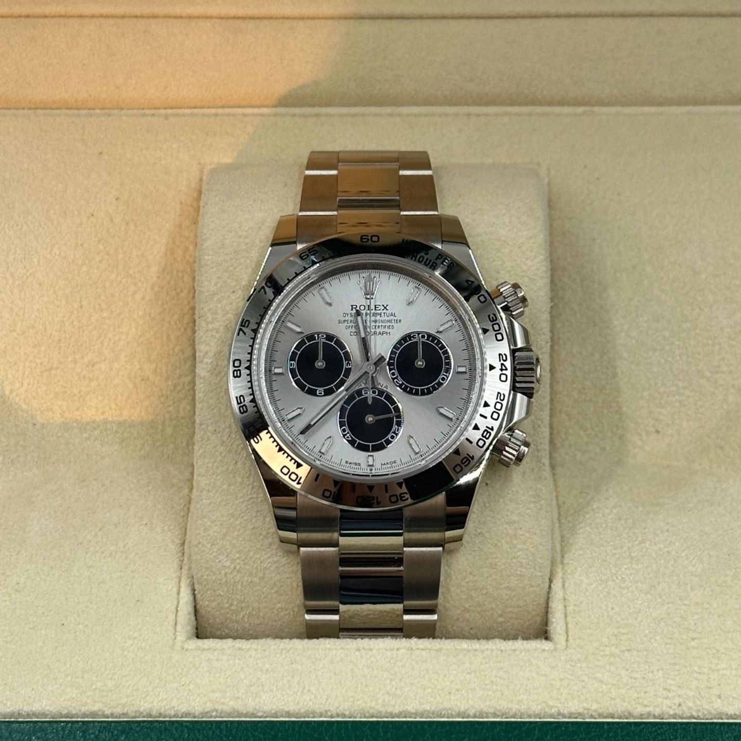 Rolex Daytona 126509 - (5/8)