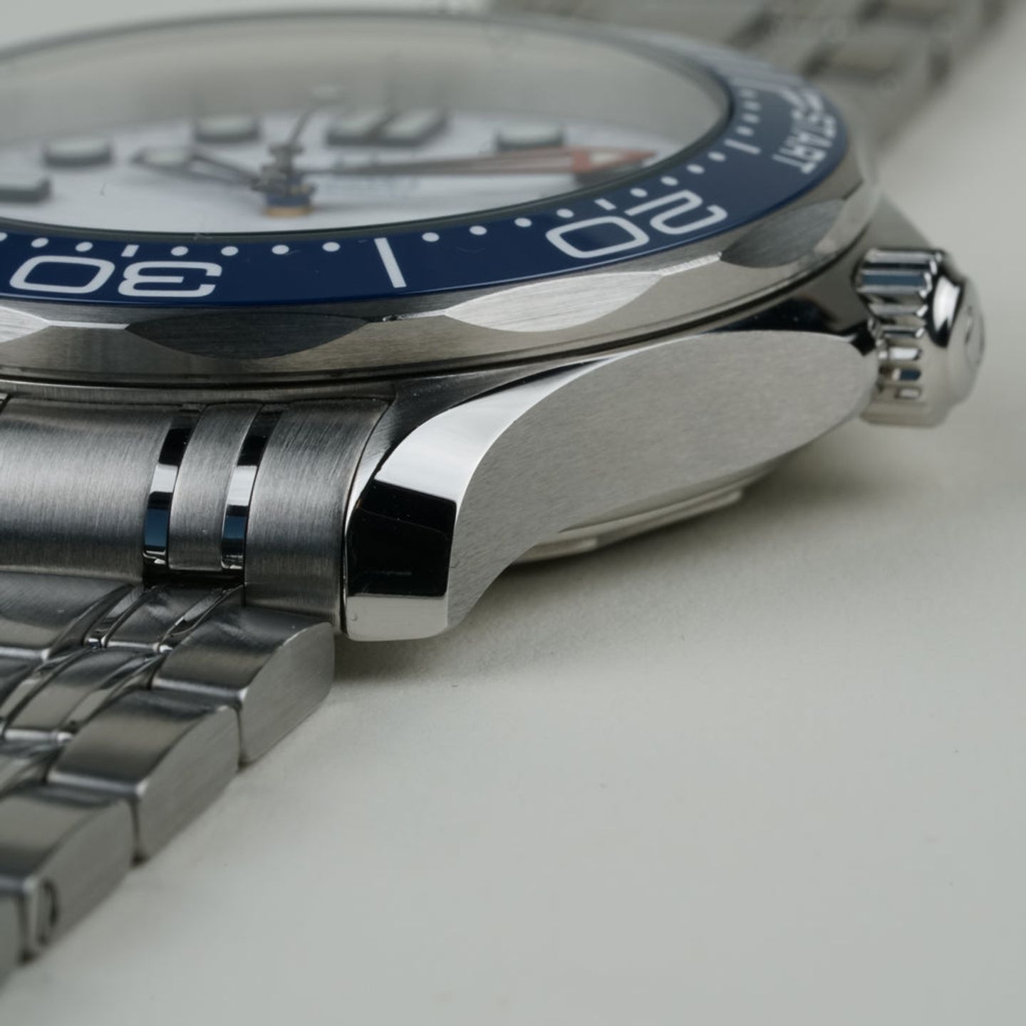 Omega Seamaster Diver 300 M 212.30.41.20.03.001 (2024) - Blauw wijzerplaat 41mm Staal (4/8)