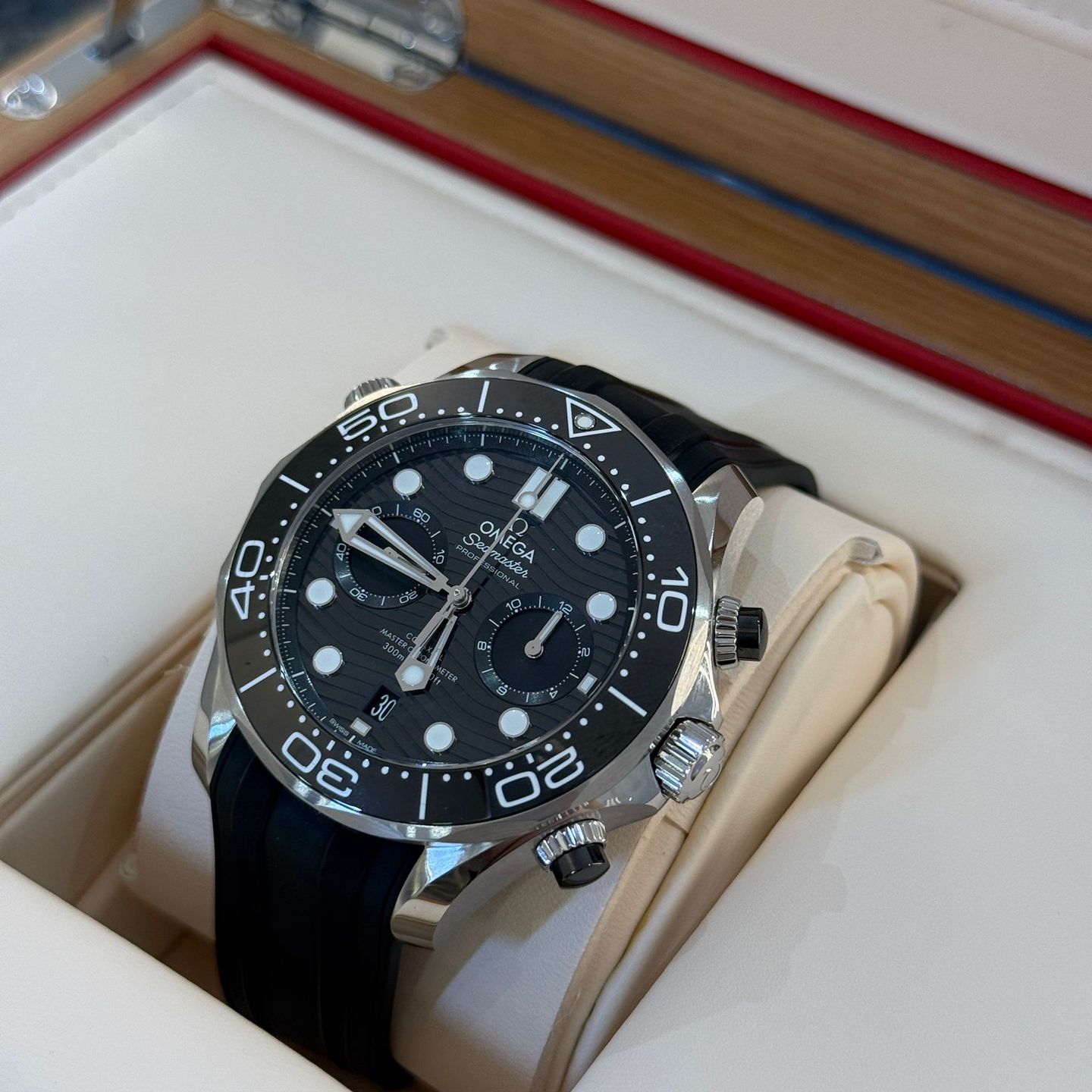 Omega Seamaster Diver 300 M 210.32.44.51.01.001 - (4/8)