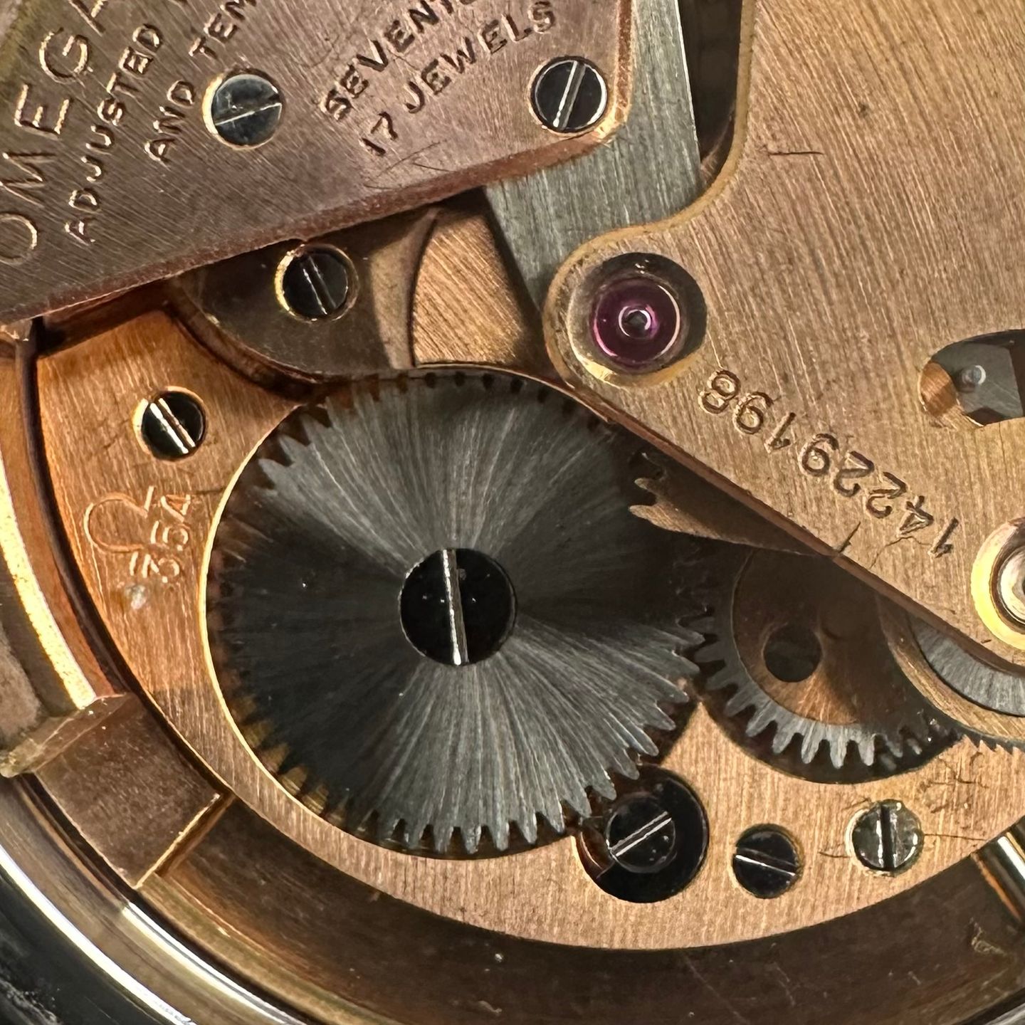 Omega Constellation 2782 (1954) - Champagne wijzerplaat 35mm Goud/Staal (4/8)