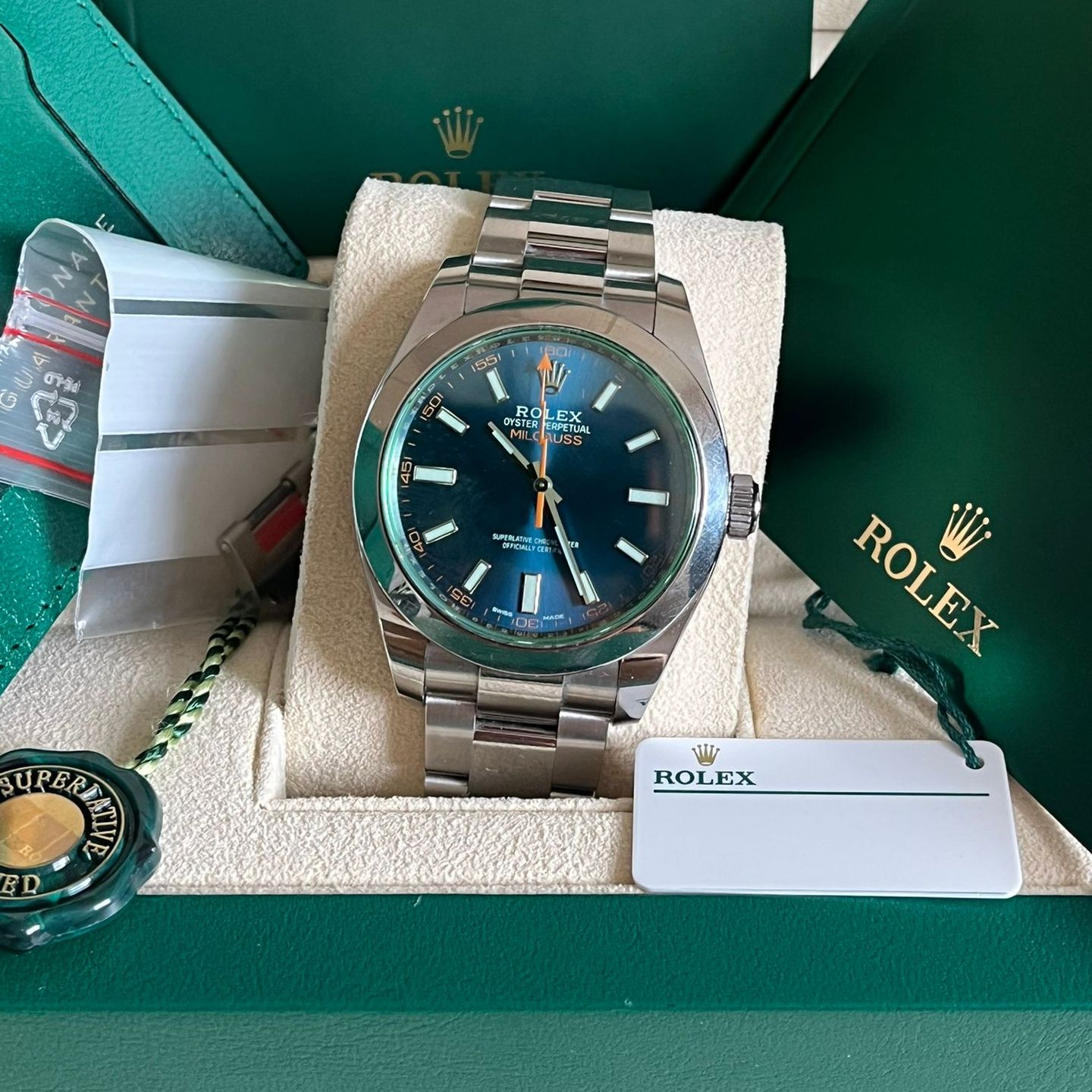 Rolex Milgauss 116400 - (3/6)