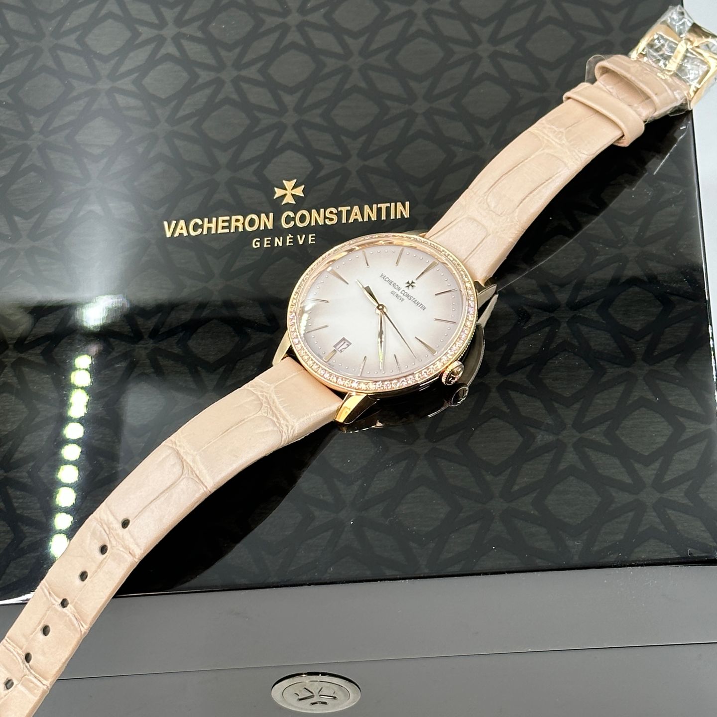 Vacheron Constantin Patrimony 4115U/000R-B907 (2023) - Bruin wijzerplaat Onbekend Roségoud (3/8)