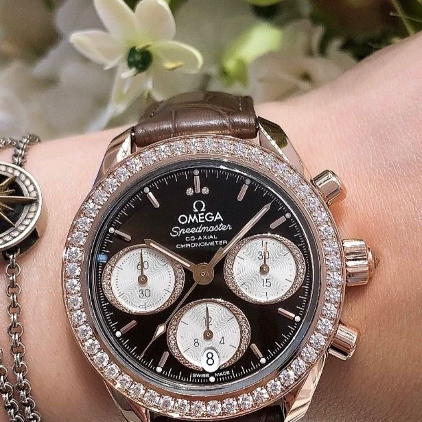 Omega Speedmaster 324.18.38.50.63.001 - (2/2)