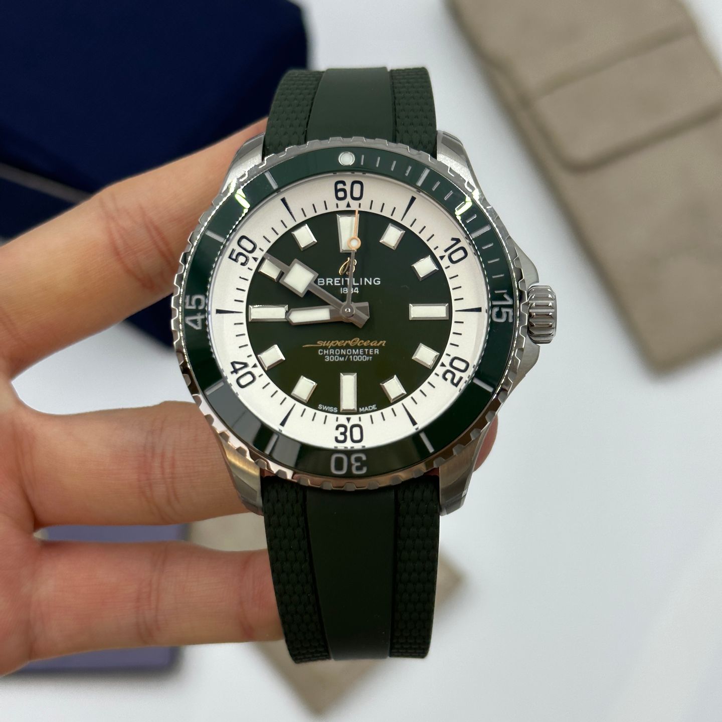 Breitling Superocean 44 A17376A31L1S1 (2023) - Groen wijzerplaat 44mm Staal (6/8)