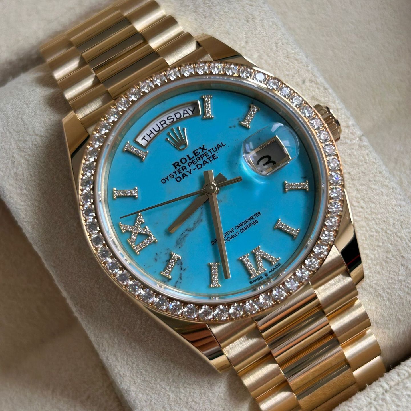 Rolex Day-Date 36 128348RBR (2024) - Blue dial 36 mm Yellow Gold case (3/8)