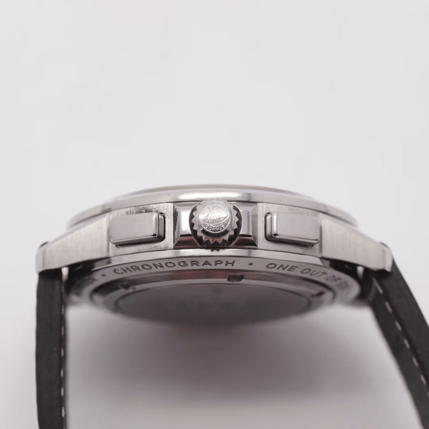 IWC Ingenieur Chronograph IW380901 (2017) - Black dial 44 mm Titanium case (5/8)