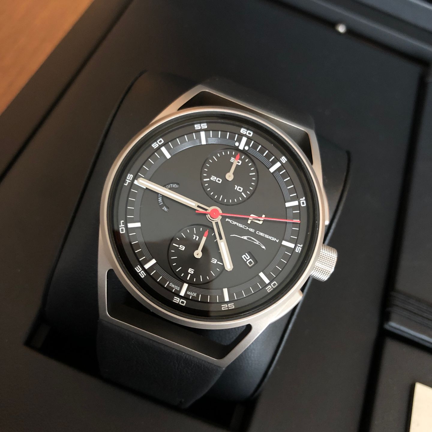 Porsche Design 911 6020.1.01.004.07.2 (2022) - Black dial 42 mm Titanium case (7/8)