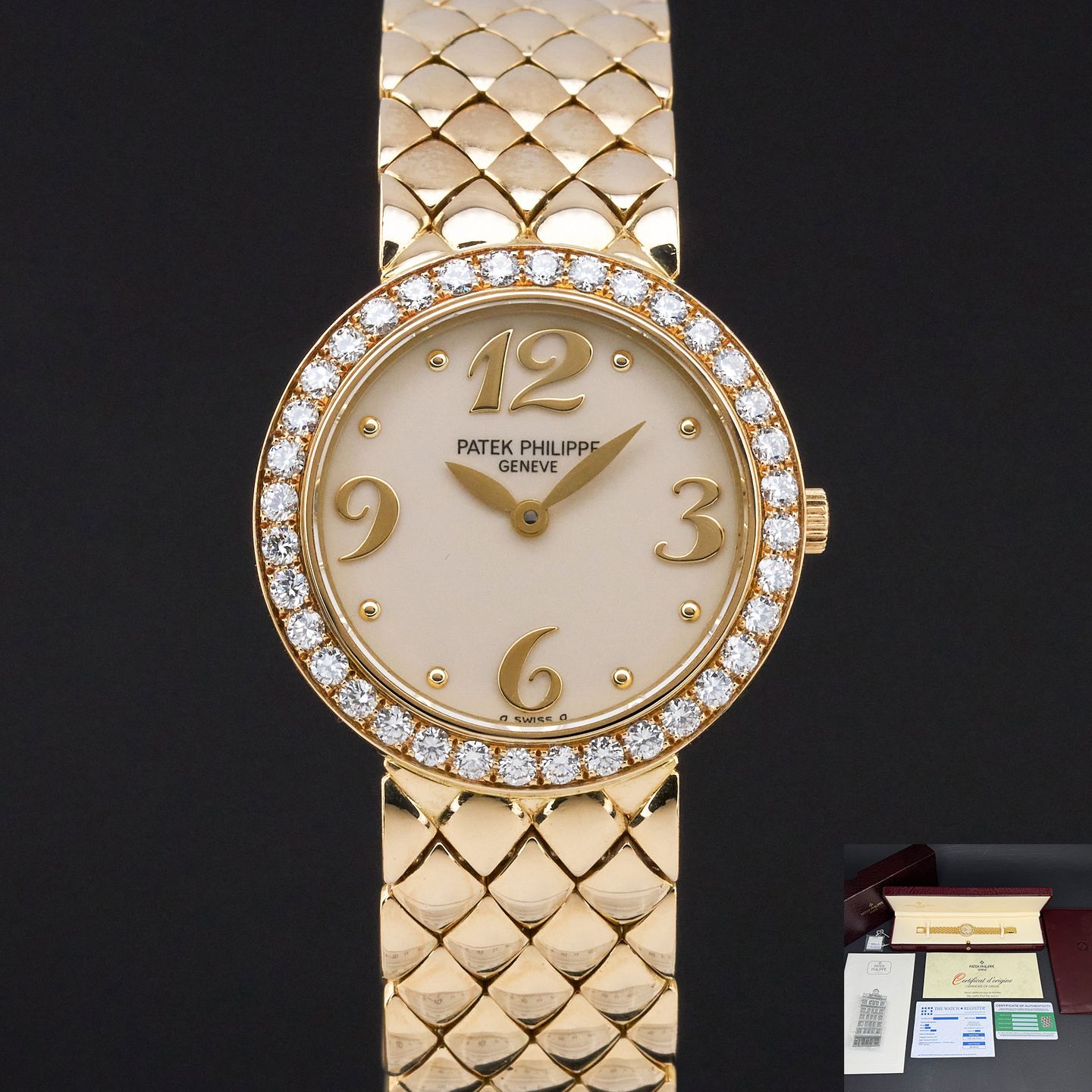 Patek Philippe Calatrava 4820 (Unknown (random serial)) - White dial 27 mm Yellow Gold case (1/8)