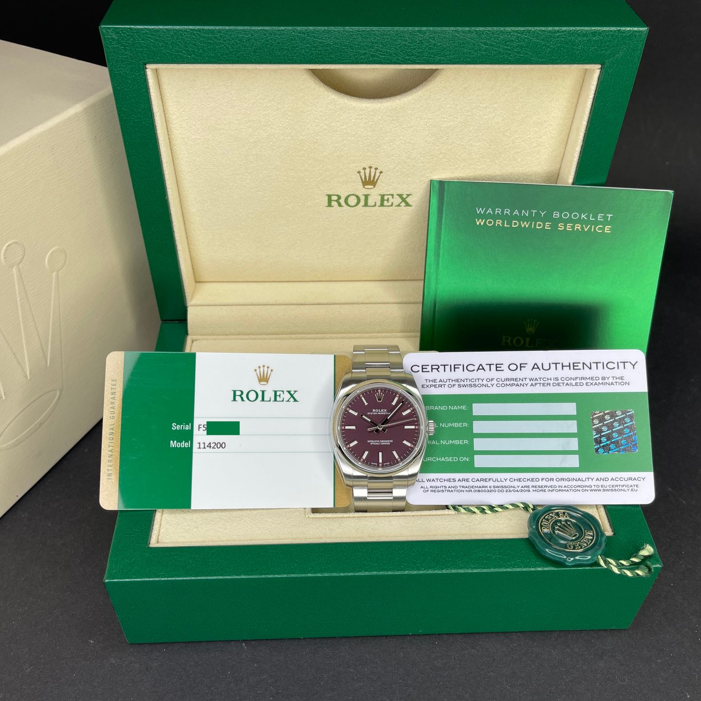 Rolex Oyster Perpetual 34 114200 (2016) - Purple dial 34 mm Steel case (2/8)