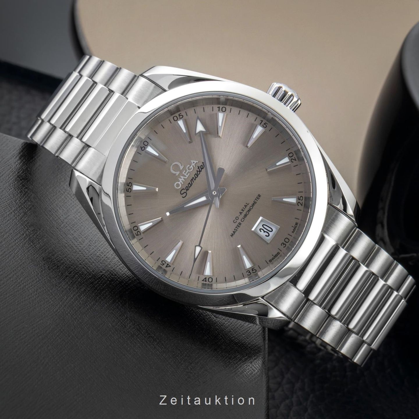 Omega Seamaster Aqua Terra 220.10.38.20.09.001 (Onbekend (willekeurig serienummer)) - Beige wijzerplaat 39mm Staal (2/8)