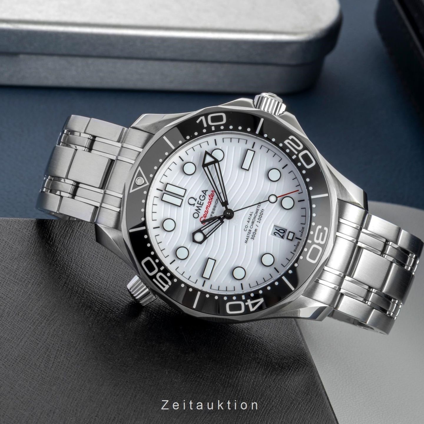 Omega Seamaster Diver 300 M 210.30.42.20.04.001 - (2/8)