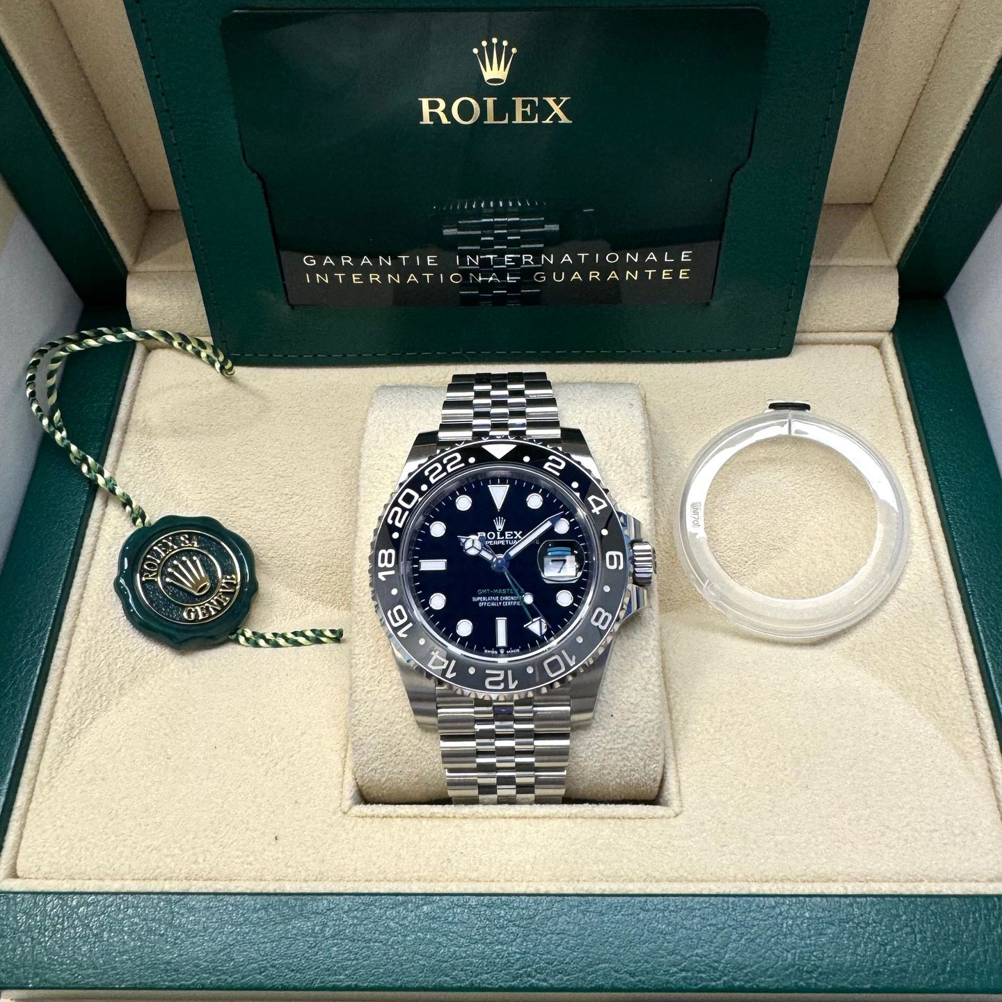 Rolex GMT-Master II 126710GRNR - (1/6)