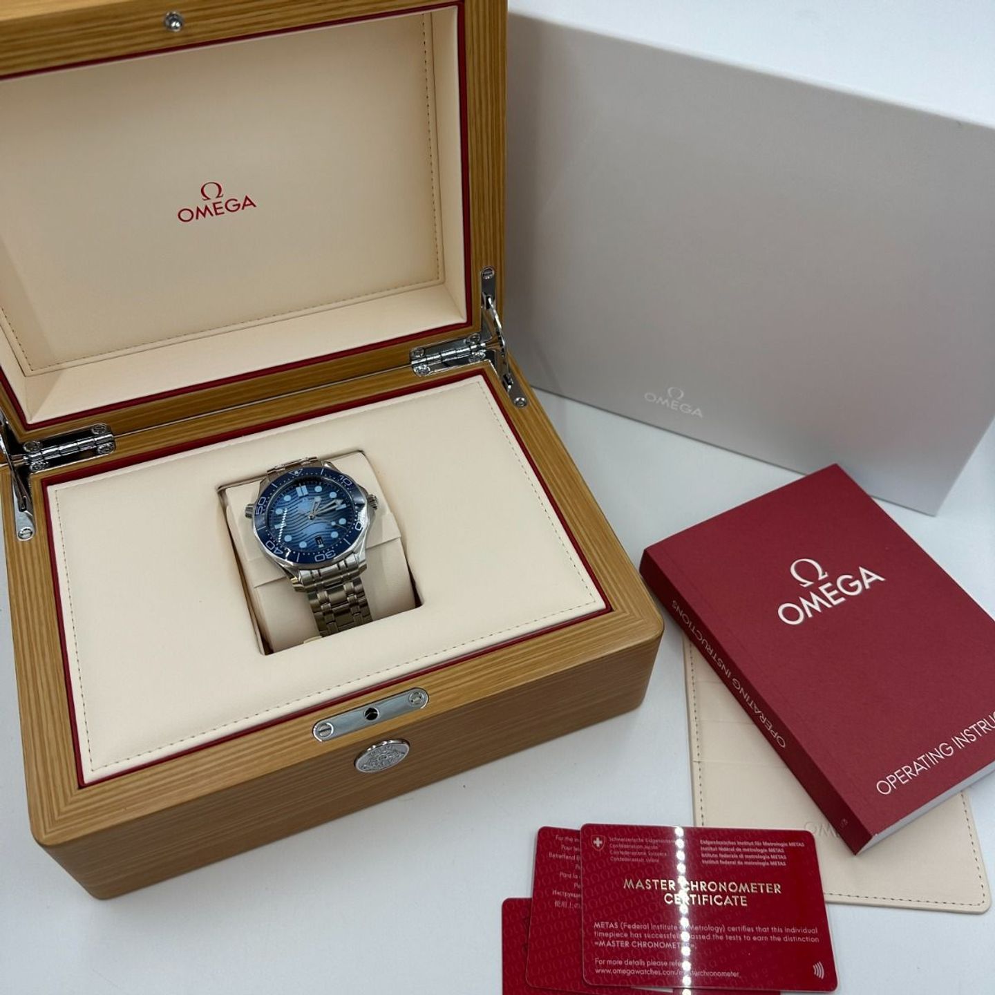 Omega Seamaster Diver 300 M 210.30.42.20.03.003 (2023) - Blauw wijzerplaat 42mm Staal (2/8)