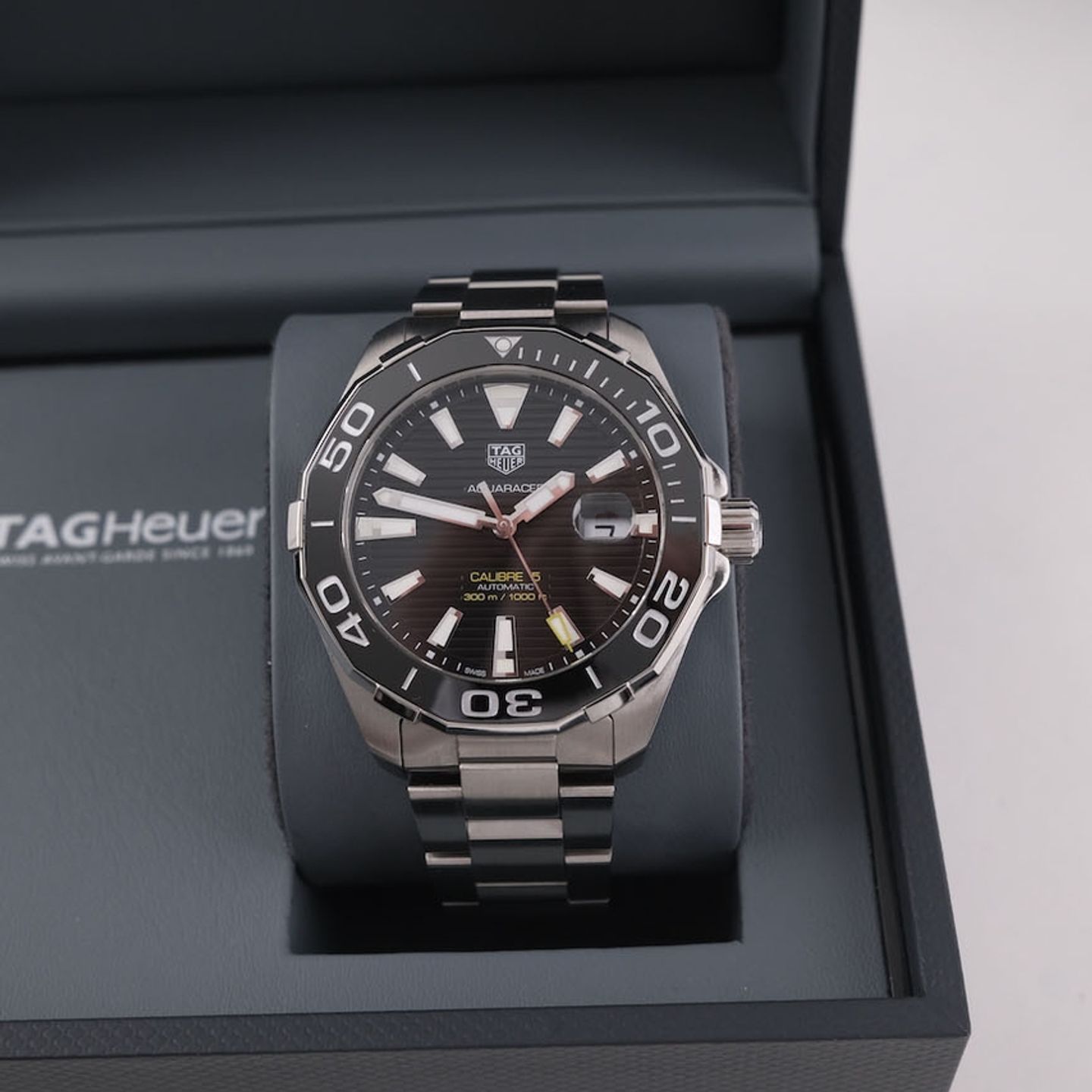 TAG Heuer Aquaracer 300M WAY201A.BA0927 (2021) - Zwart wijzerplaat 43mm Staal (2/8)