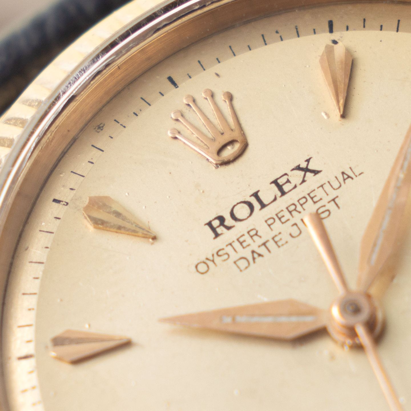 Rolex Datejust 6605 (1957) - Silver dial 36 mm Yellow Gold case (2/8)