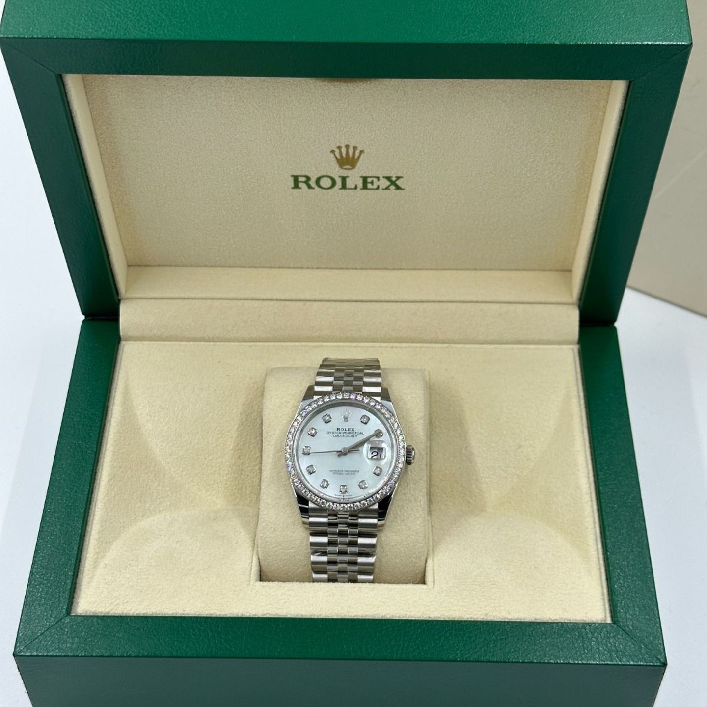 Rolex Datejust 36 126284RBR (2024) - Parelmoer wijzerplaat 36mm Staal (4/8)