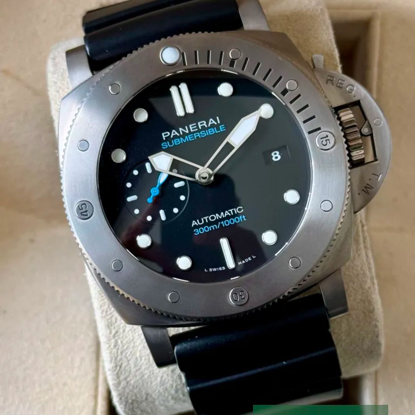 Panerai Luminor Submersible 1950 3 Days Automatic PAM02305 (2023) - Black dial 47 mm Titanium case (1/7)