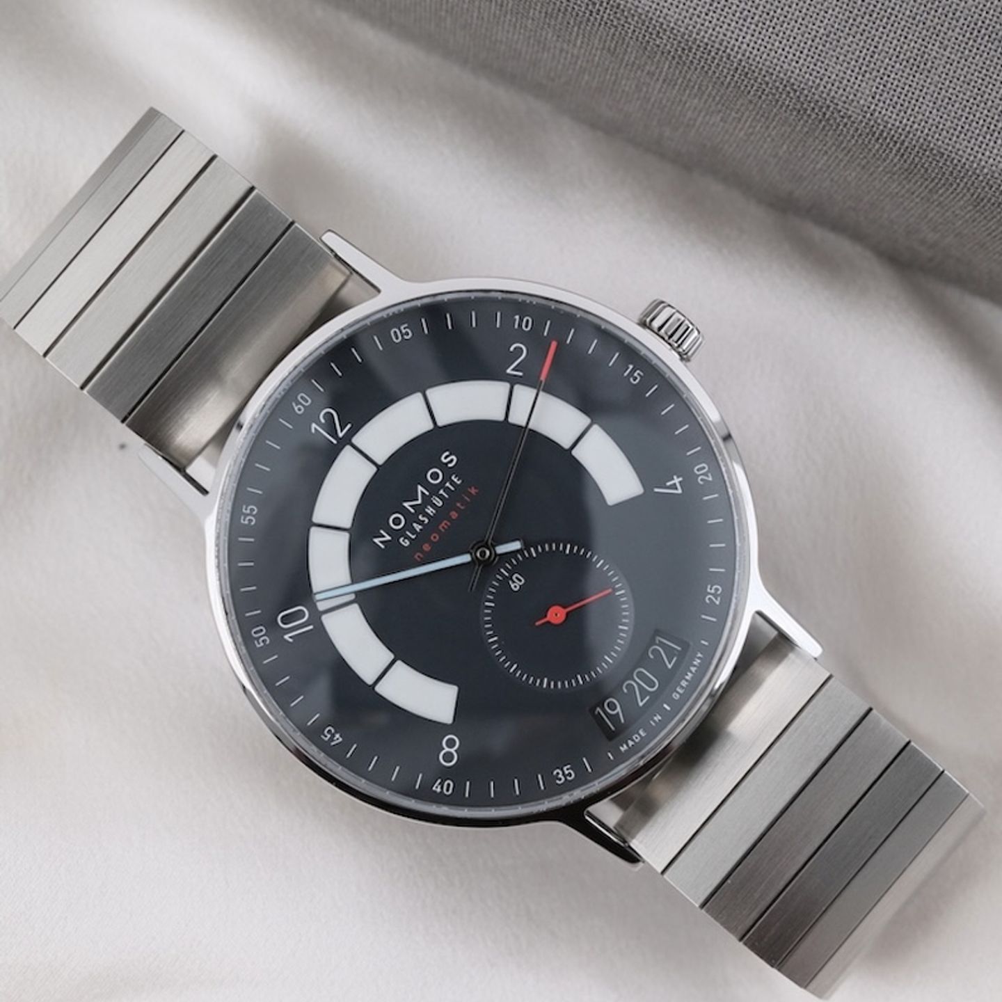 NOMOS Autobahn 1302 - (3/8)