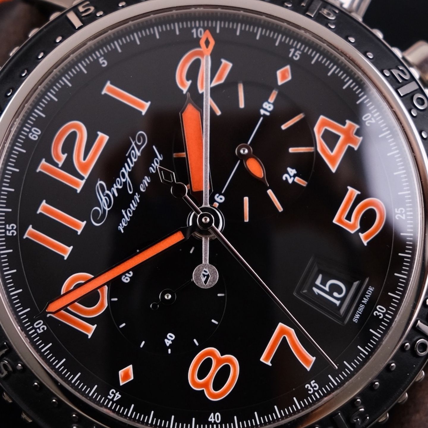 Breguet Type XX - XXI - XXII 3815TI/HO/3ZU (2022) - Black dial 42 mm Titanium case (6/8)