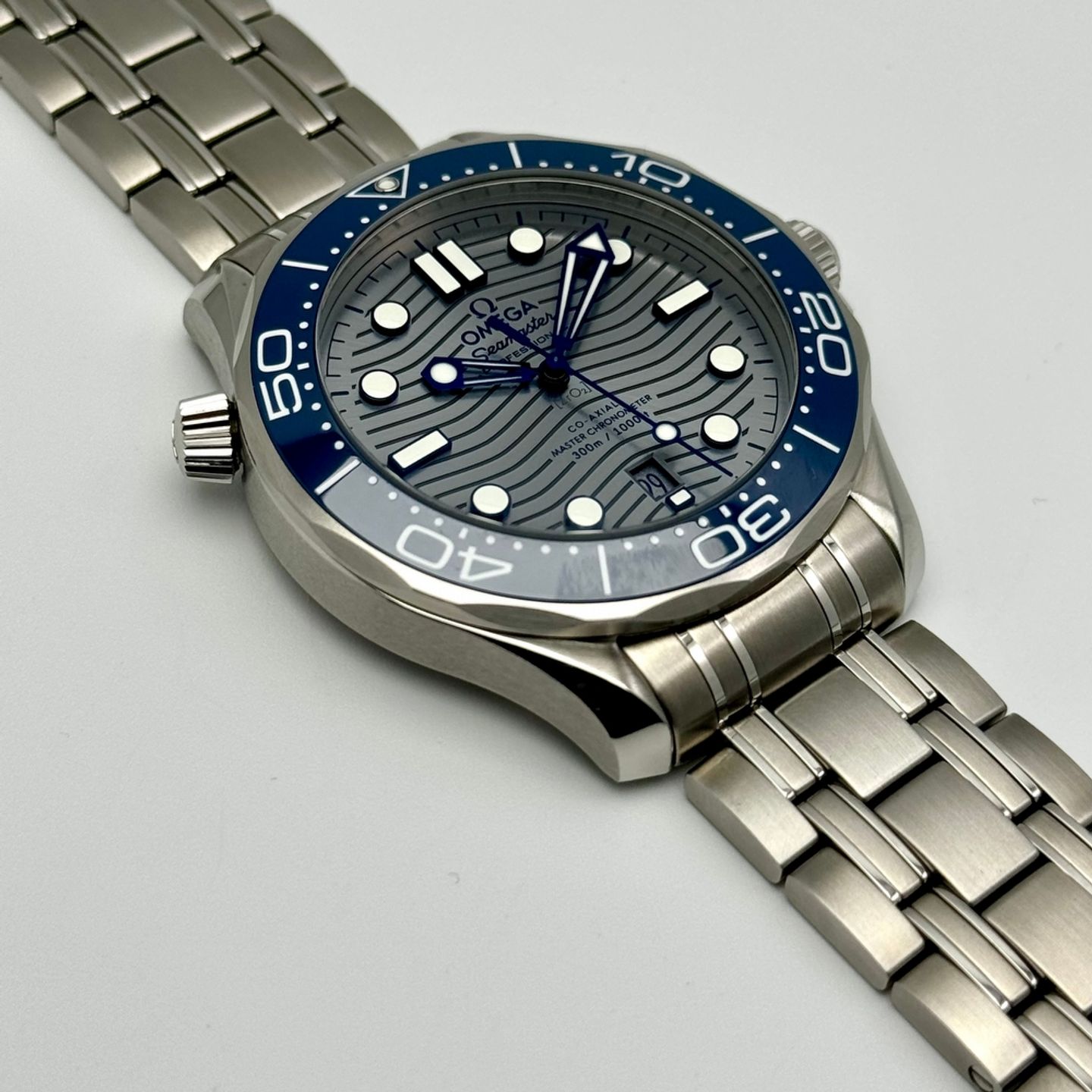 Omega Seamaster Diver 300 M 210.32.42.20.06.001 (2018) - Grijs wijzerplaat 42mm Staal (6/10)