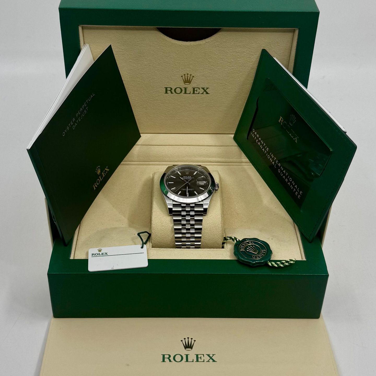 Rolex Datejust 41 126300 (2025) - Grijs wijzerplaat 41mm Staal (3/8)