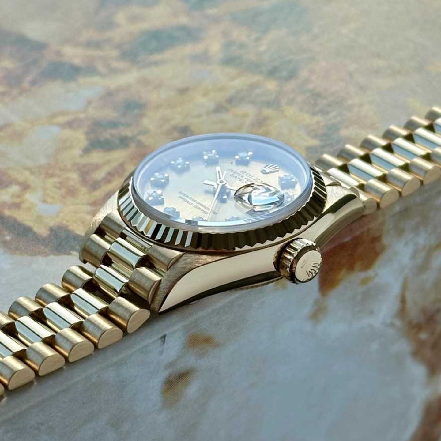 Rolex Lady-Datejust 69178G (1989) - Gold dial 26 mm Yellow Gold case (7/8)