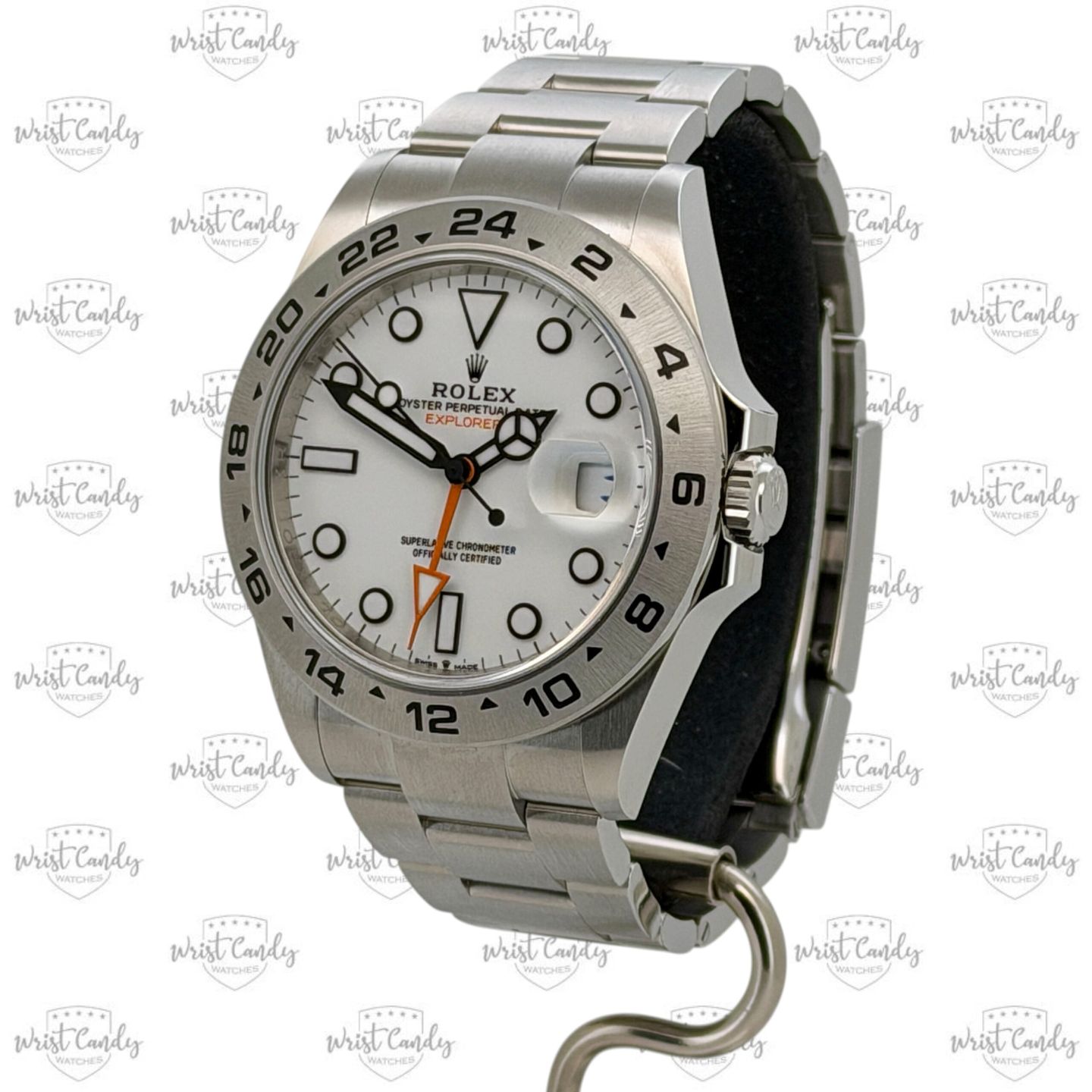 Rolex Explorer II 226570 (2026) - 42 mm Steel case (2/8)