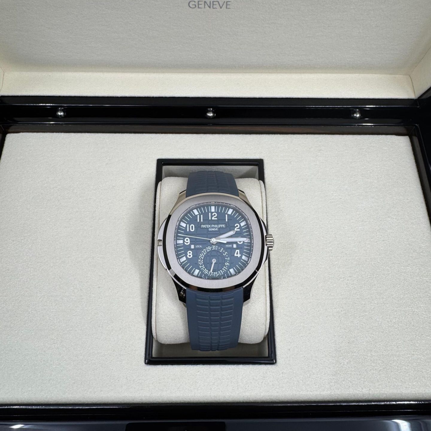 Patek Philippe Aquanaut 5164G-001 - (7/8)