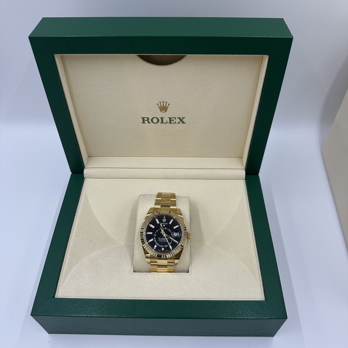 Rolex Sky-Dweller 326938 (Onbekend (willekeurig serienummer)) - Zwart wijzerplaat 42mm Geelgoud (3/8)