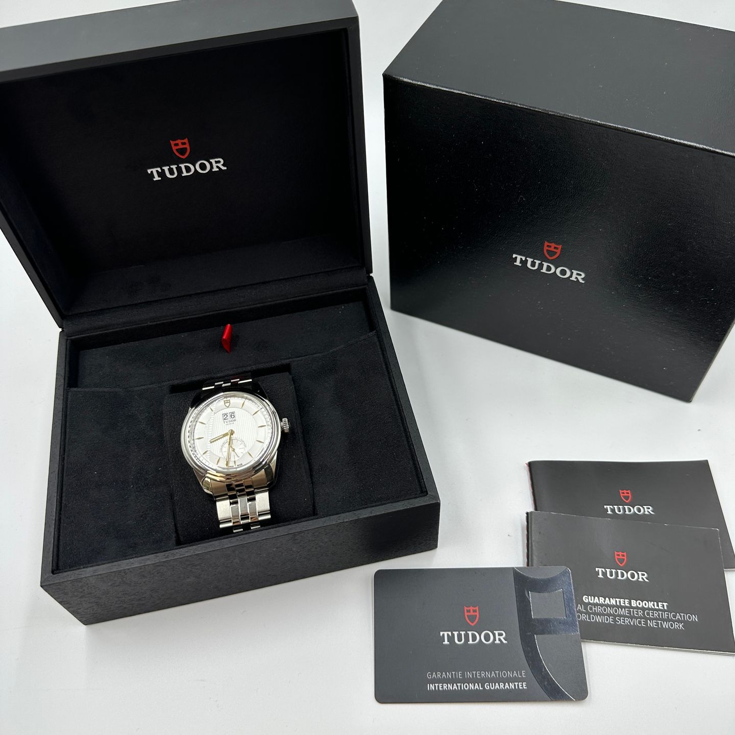 Tudor Glamour Double Date 57100 (2023) - Zilver wijzerplaat 42mm Staal (2/8)