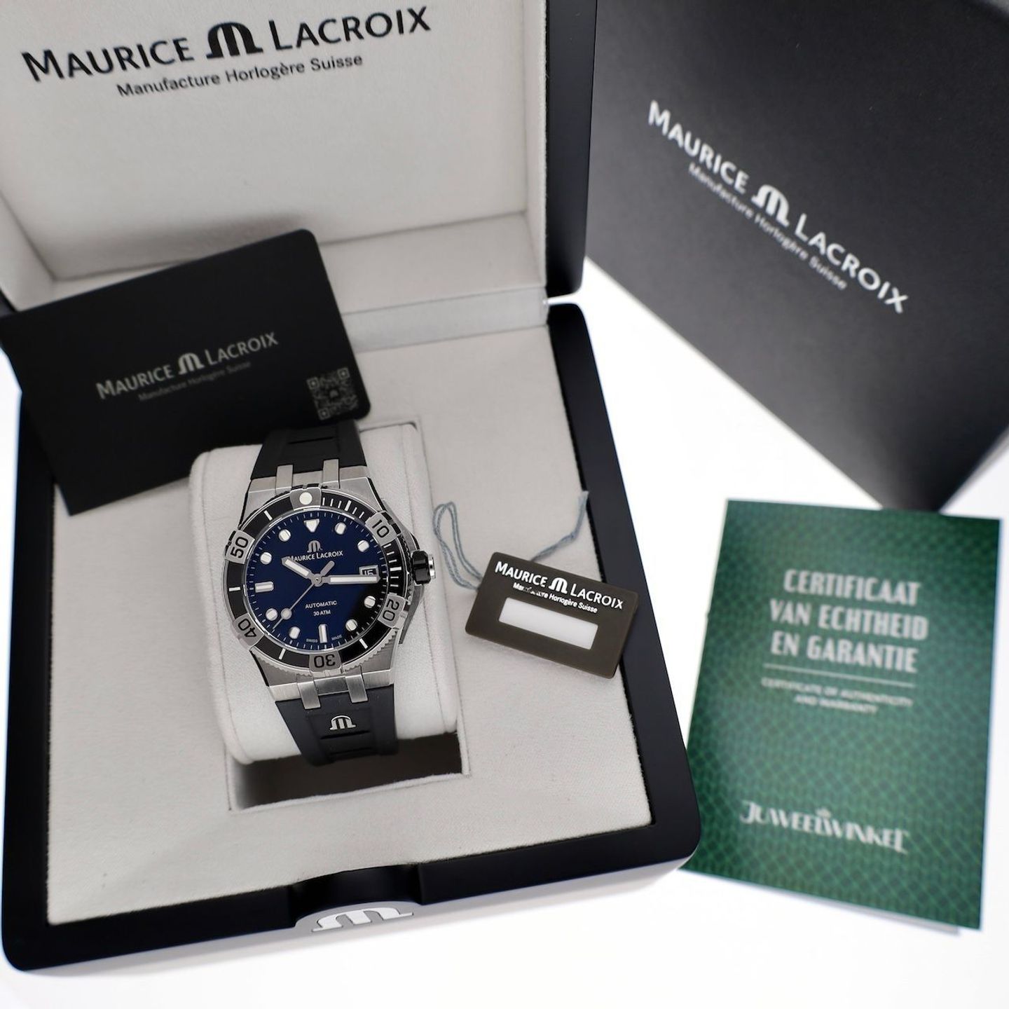 Maurice Lacroix Aikon AI6057-SSL20-330-2 (2023) - Black dial 38 mm Steel case (2/8)