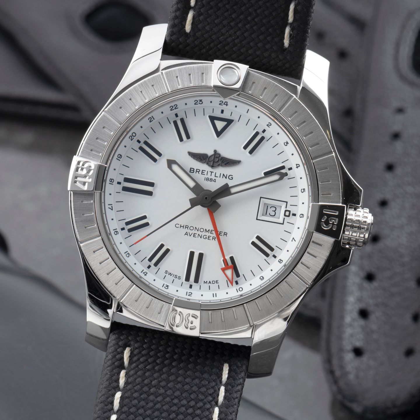 Breitling Avenger A32397101A1X1 - (3/8)