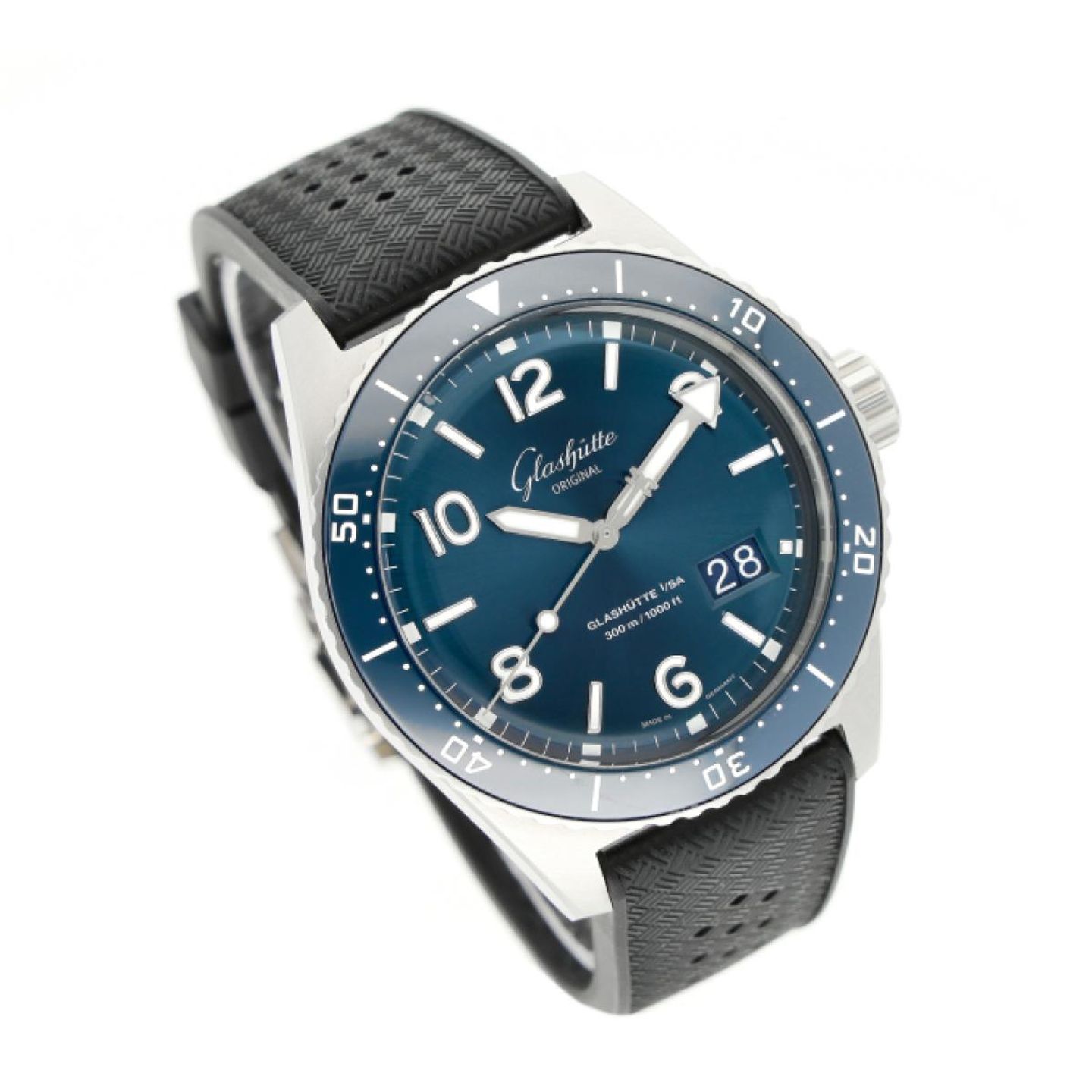 Glashütte Original SeaQ Panoramadatum 1-36-13-02-81-06 (2022) - Blauw wijzerplaat 44mm Staal (3/5)